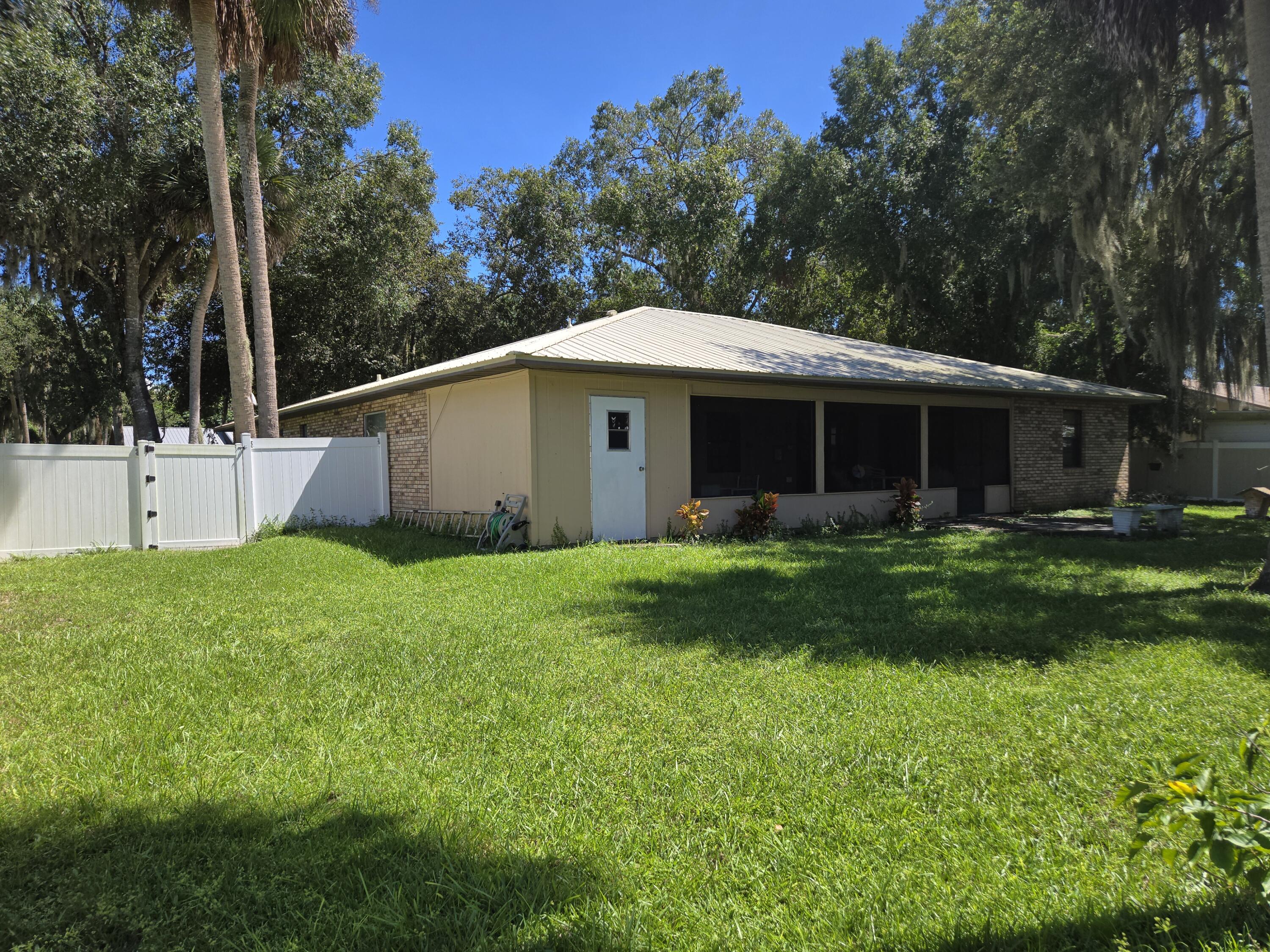 1453 Southwest 18th Terrace Okeechobee, FL 34974 - Photo 27 of 32 20250926_134621