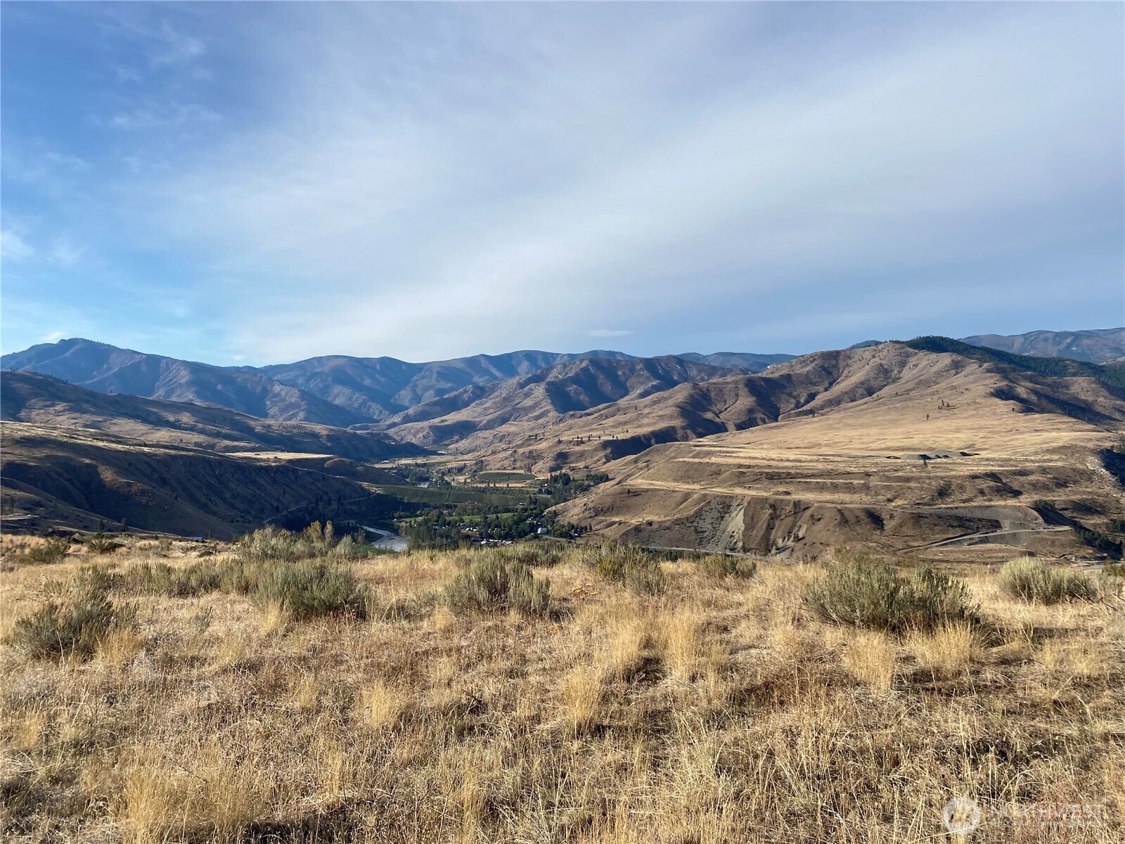 2 Riverbend Overlook Methow, WA 98834 - Photo 15 of 19 a view of water heater and a mountain view