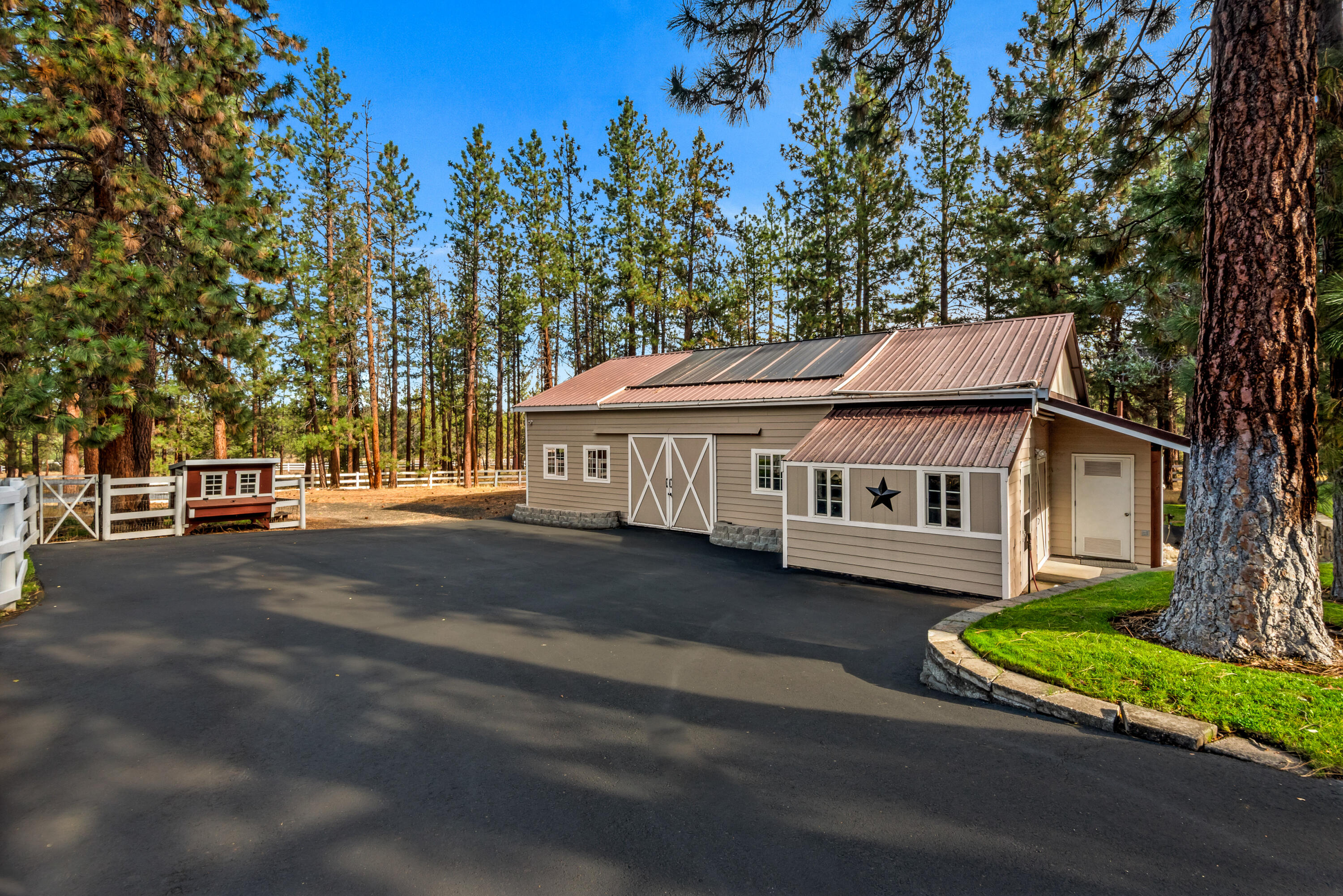 69550 Deer Ridge Road Sisters, OR 97759 - Photo 64 of 69 60
