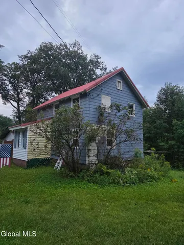 $69,900 | 2085 Highway 29A, Gloversville, NY 12078