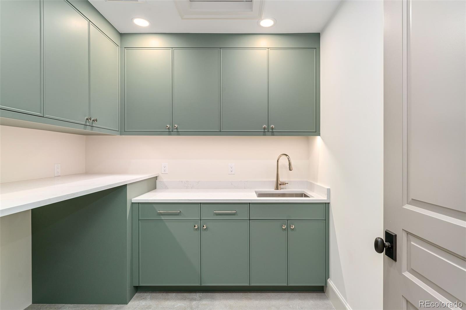 916 South High Street Denver, CO 80209 - Photo 25 of 45