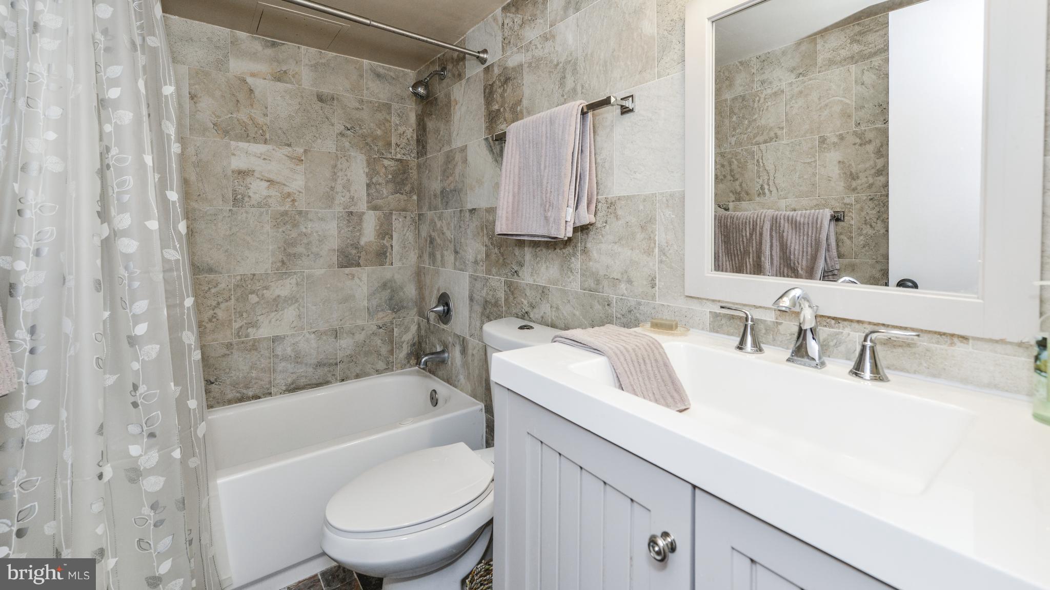 2100 Green Watch Way, Unit 101 Reston, VA 20191 - Photo 22 of 29 Hall Bath