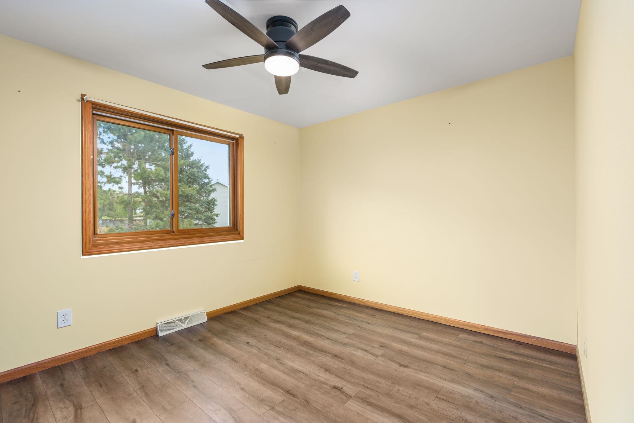 1111 Spruce Drive Baraboo, WI 53913 - Photo 20 of 33