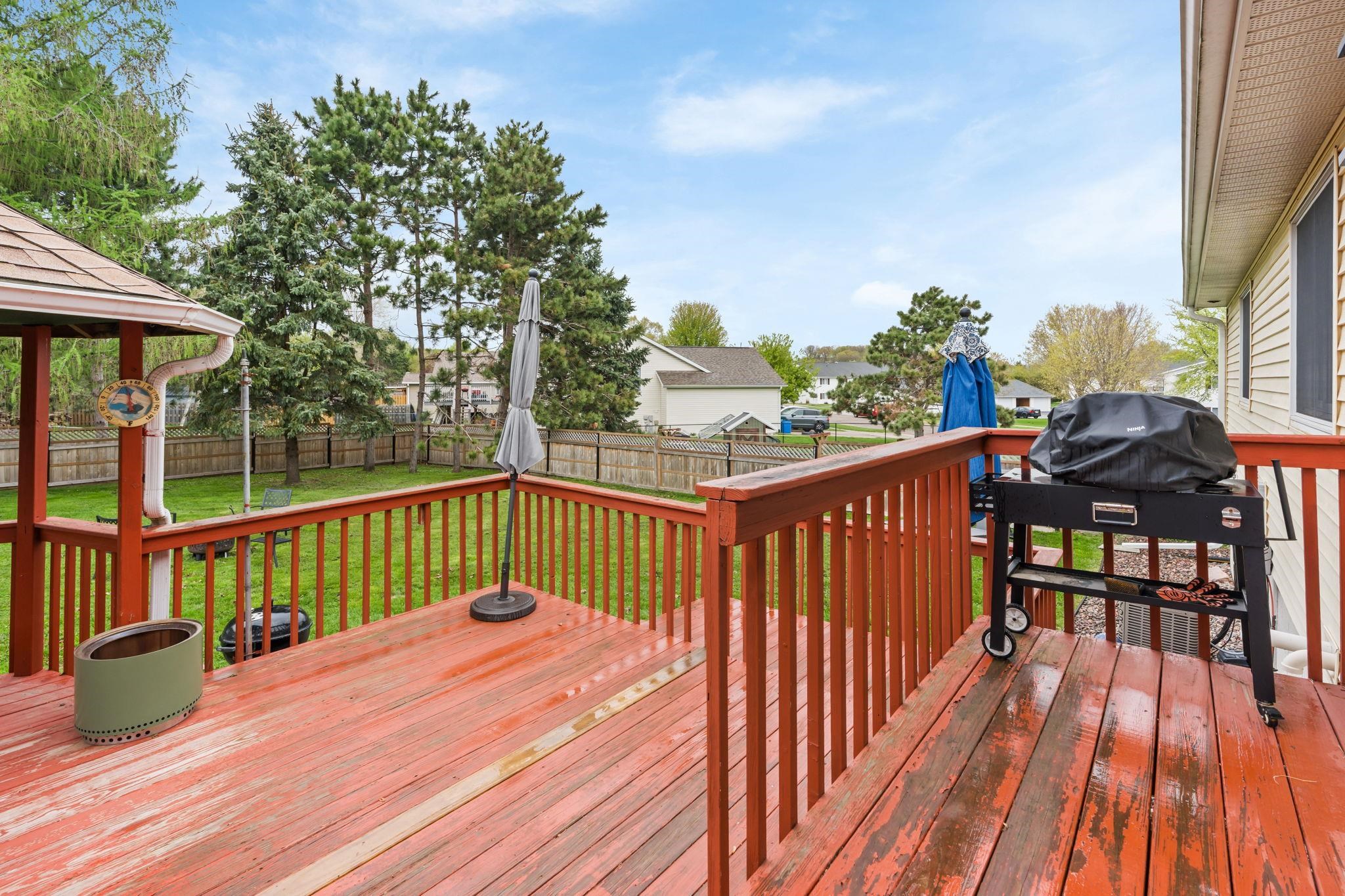1111 Spruce Drive Baraboo, WI 53913 - Photo 30 of 33