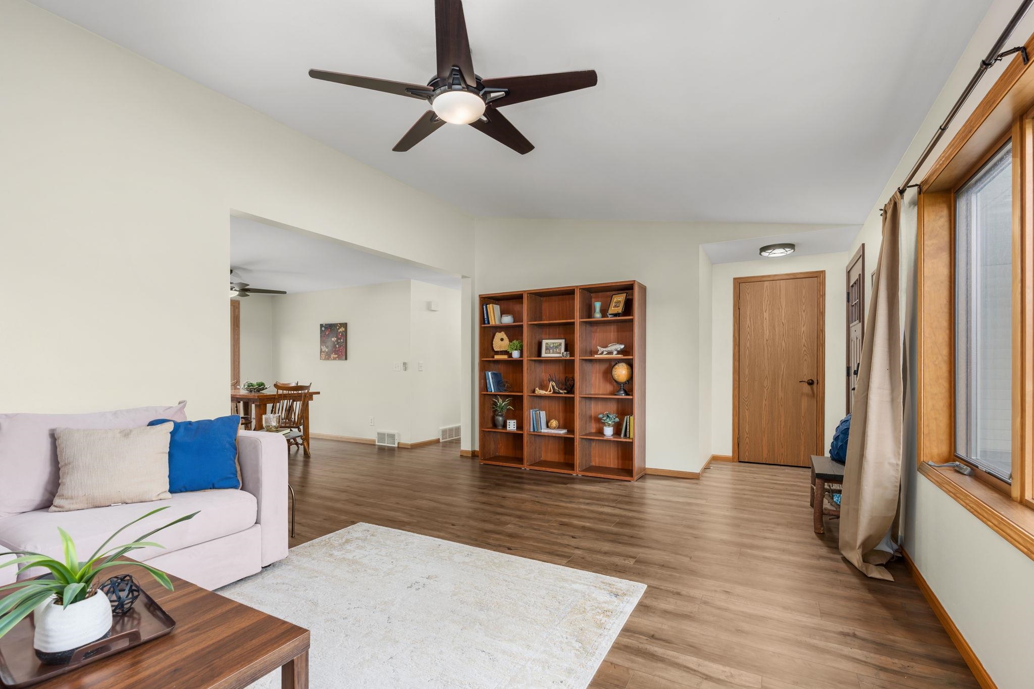1111 Spruce Drive Baraboo, WI 53913 - Photo 7 of 33
