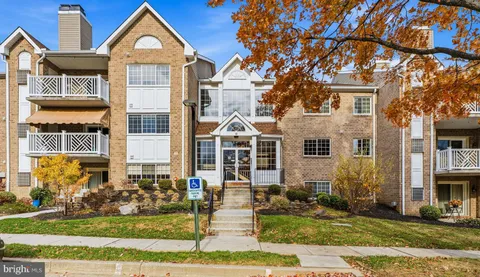 $344,900 | 10 Bandon Court, Unit 301, Lutherville-Timonium, MD 21093