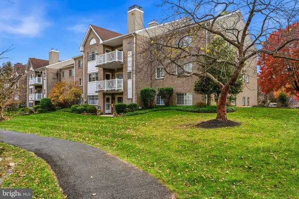 $344,900 | 10 Bandon Court, Unit 301, Lutherville-Timonium, MD 21093