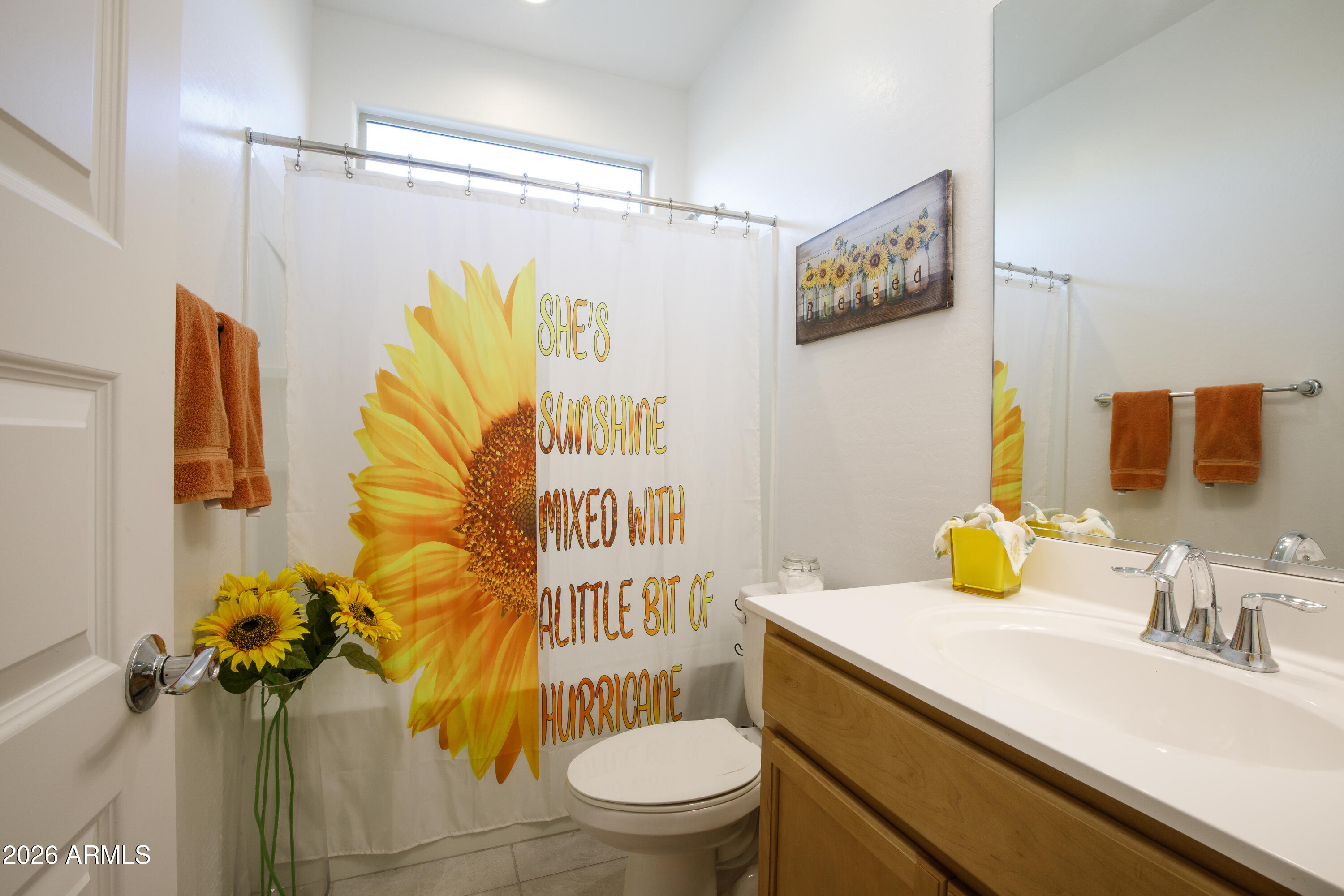 12868 West Ocotillo Road Glendale, AZ 85307 - Photo 10 of 19 Hall Bath