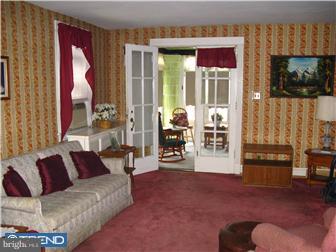 203 Heather Road Upper Darby, PA 19082 - Photo 4 of 12