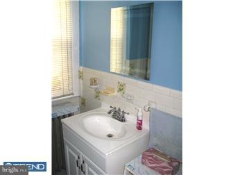203 Heather Road Upper Darby, PA 19082 - Photo 10 of 12