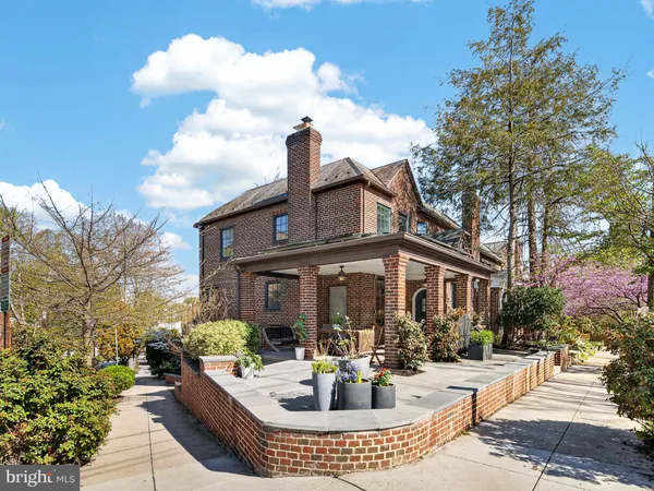 $1,420,000 | 2119 Huidekoper Place Northwest, Washington, DC 20007