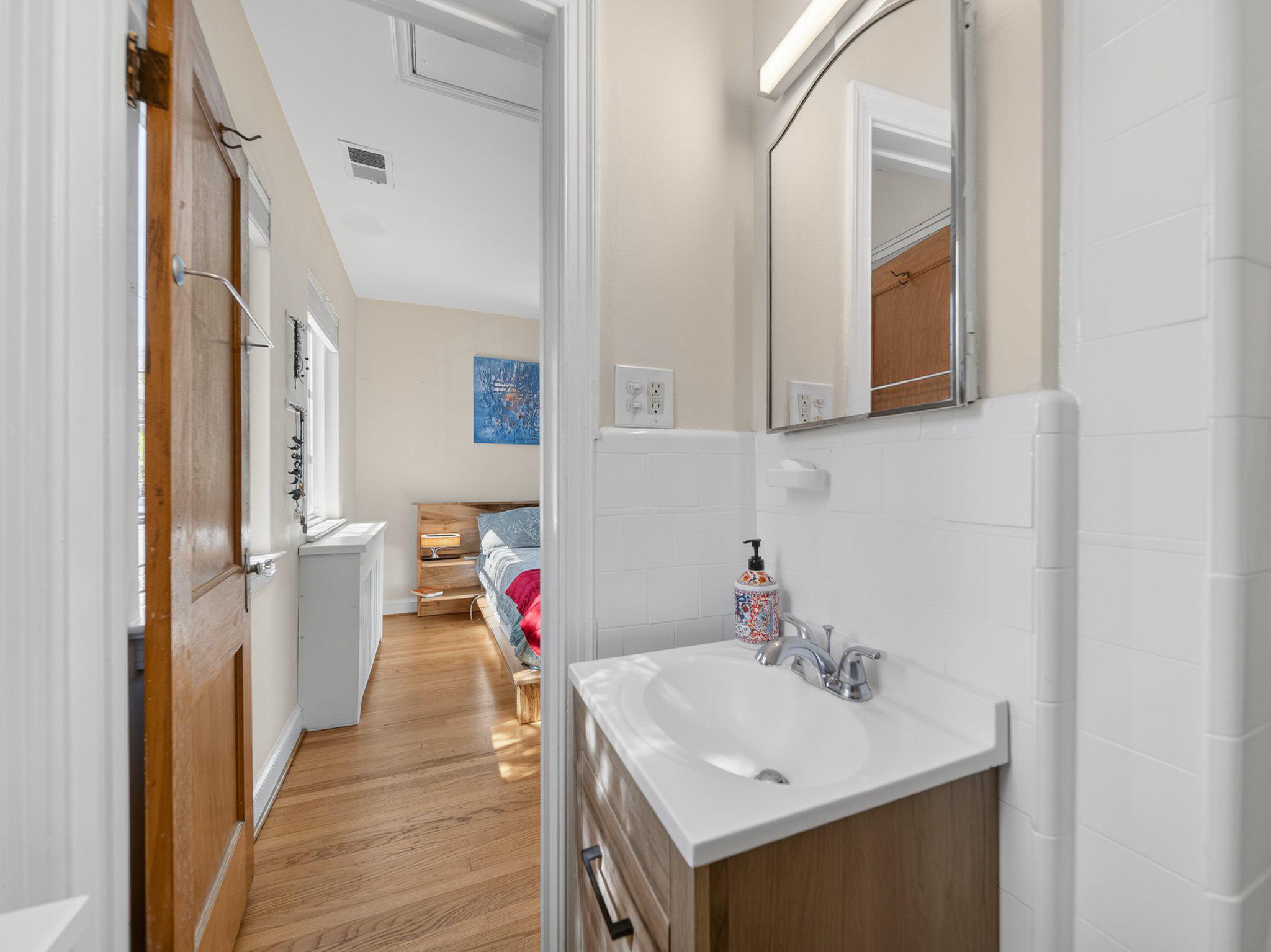 2119 Huidekoper Place Northwest Washington, DC 20007 - Photo 13 of 37 Charming owners bathroom