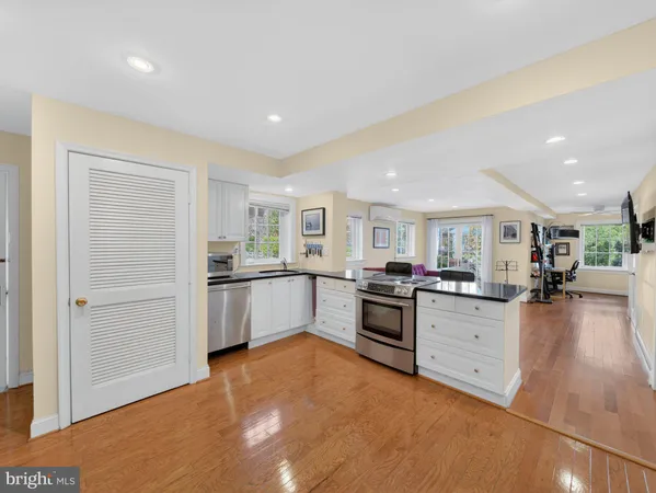 $1,420,000 | 2119 Huidekoper Place Northwest, Washington, DC 20007