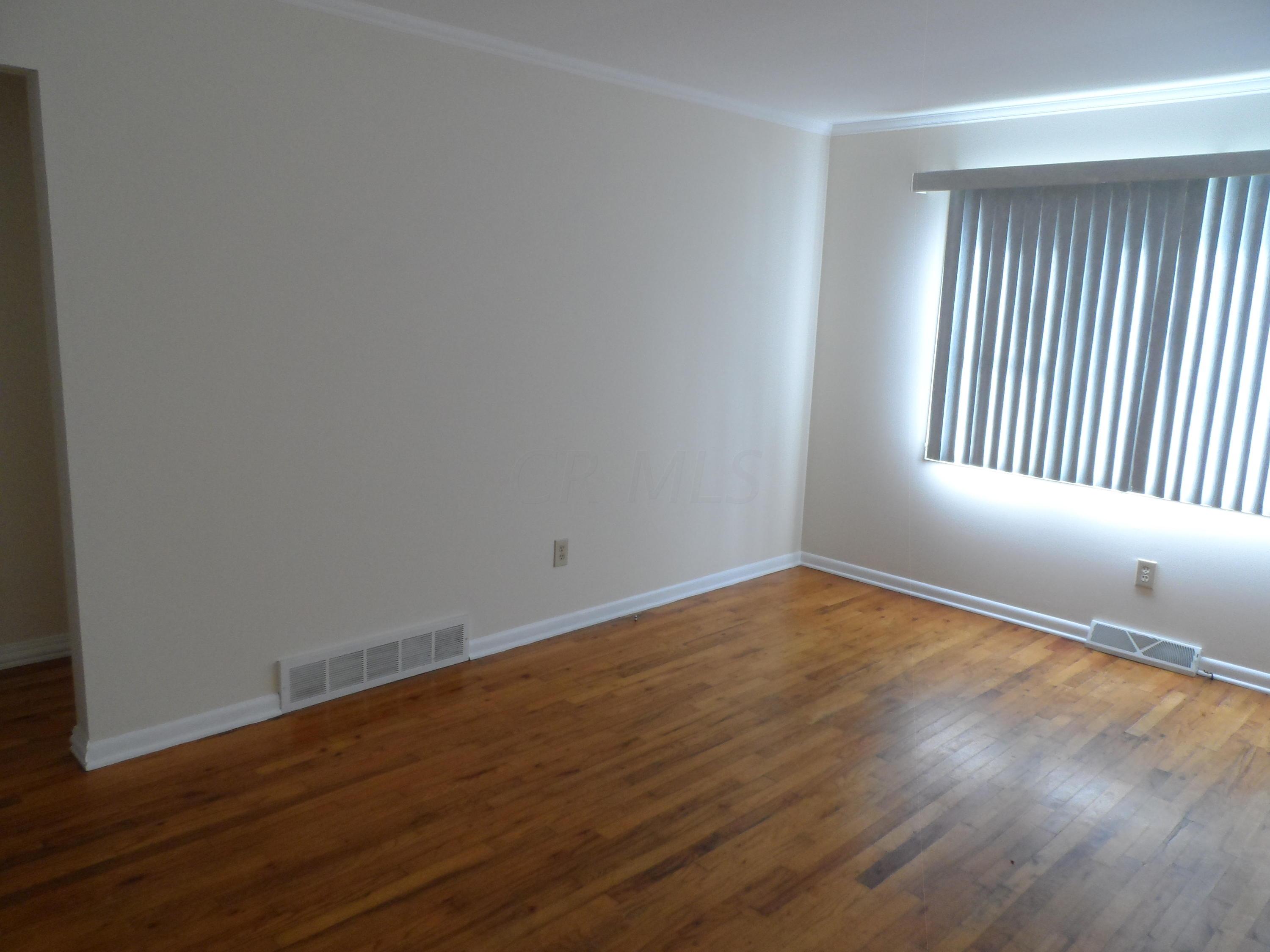 5691 Karl Road Columbus, OH 43229 - Photo 5 of 6 Gallery Image 5