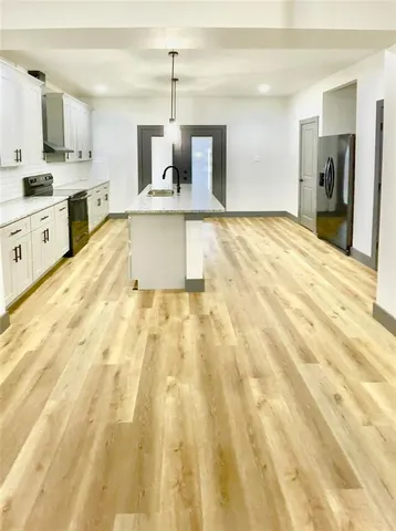 $685,000 | 4717 Calmont Avenue, Fort Worth, TX 76107