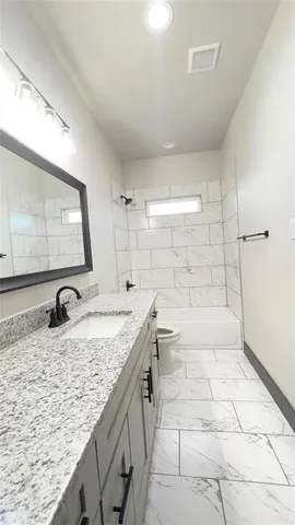 $685,000 | 4717 Calmont Avenue, Fort Worth, TX 76107