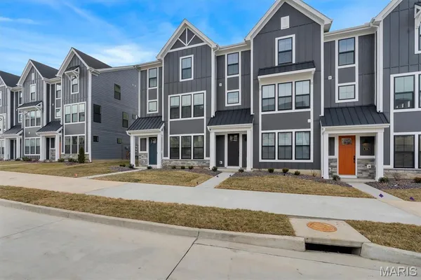 $4,900 | 306 Indigo Court, Chesterfield, MO 63005