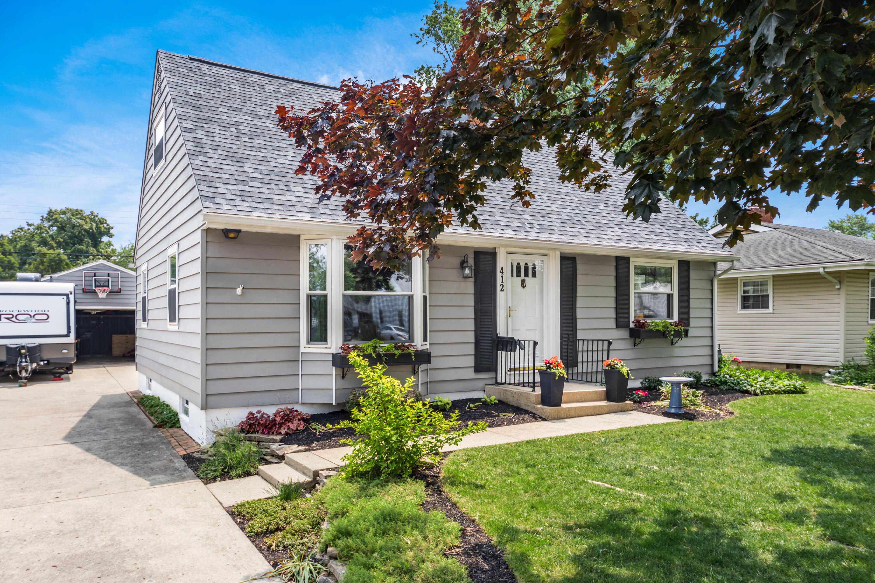 412 Deerfield Road Columbus, OH 43228 - Photo 1 of 33 412 DEERFIELD RD.