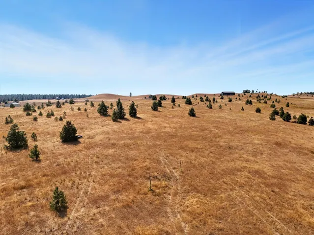 $200,000 | 35705 Arm View Lane North, Creston, WA 99117