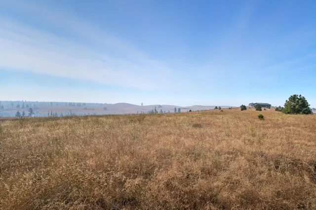 $200,000 | 35705 Arm View Lane North, Creston, WA 99117