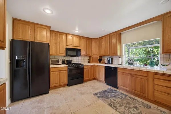 $1,150,000 | 49 Brea Court, Camarillo, CA 93010
