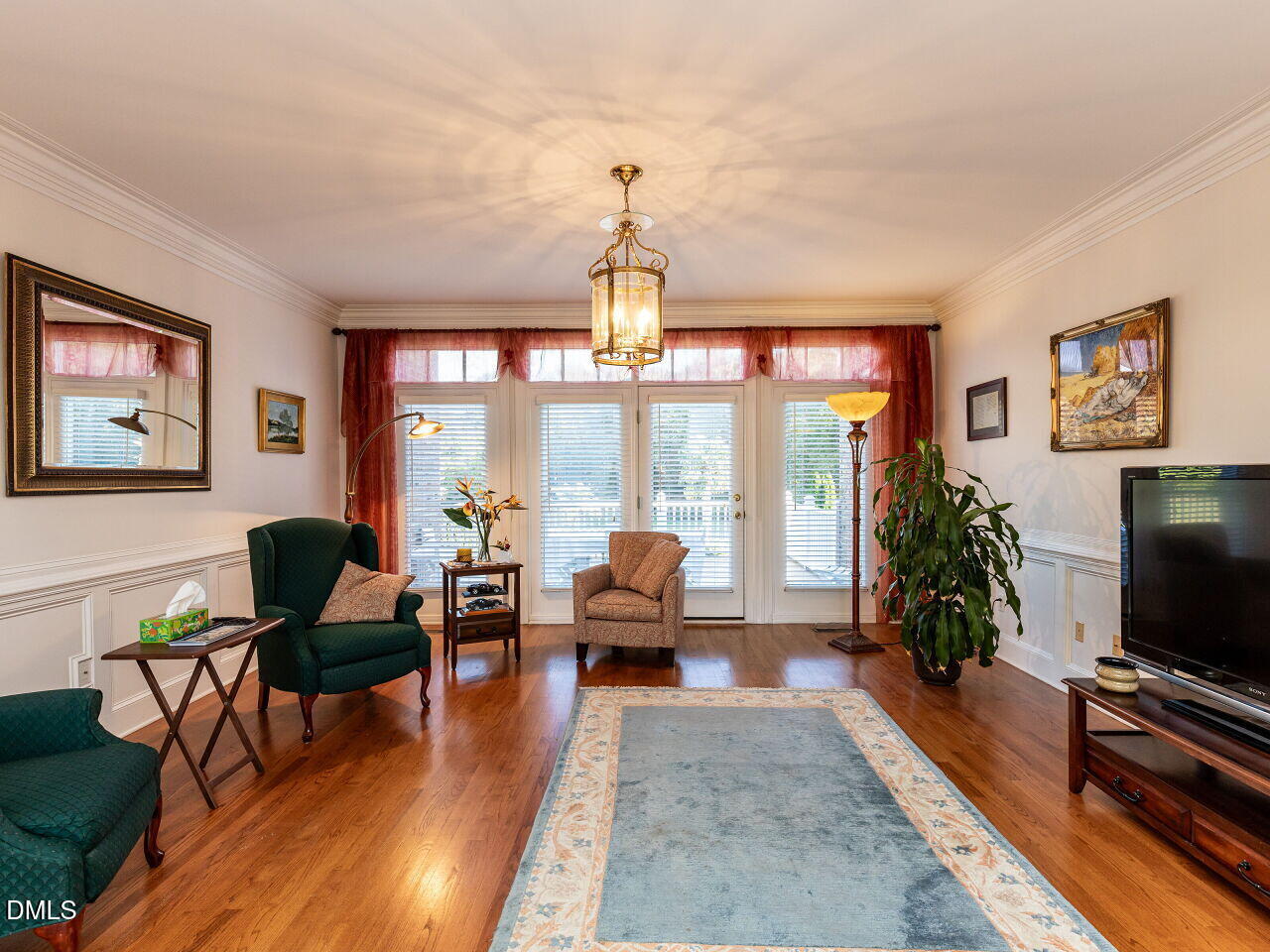 6001 Atkins Farm Court Raleigh, NC 27606 - Photo 17 of 96 011-1280x960-living-room