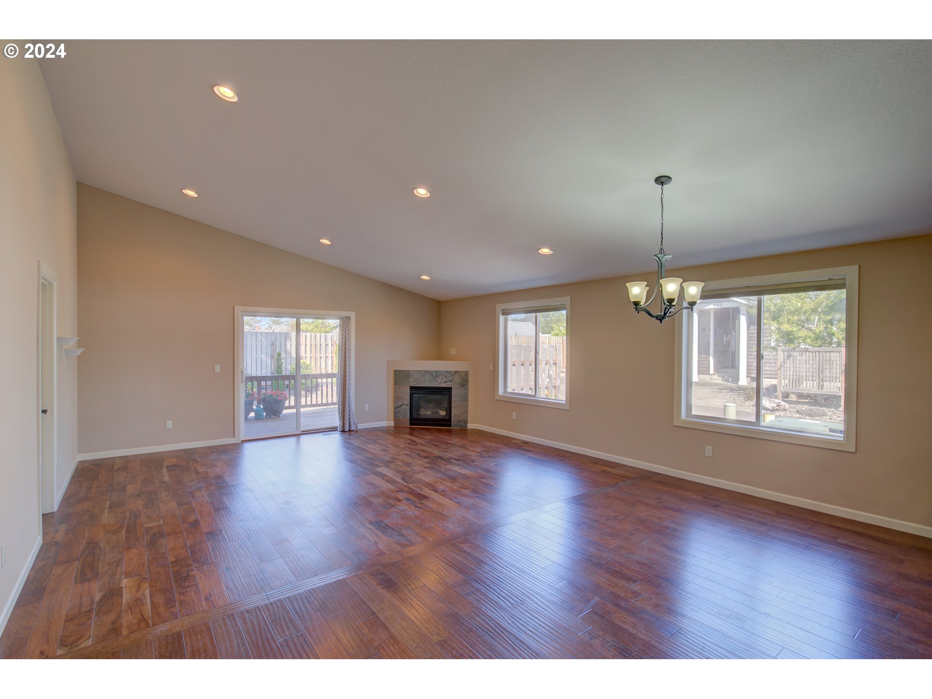 206 Pioneer Road Long Beach, WA 98631 - Photo 5 of 39 Gallery Image 5