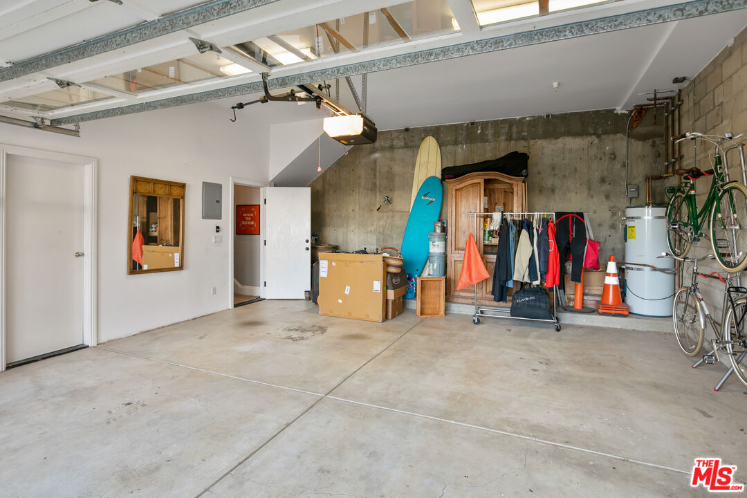 2962 Valmere Drive Malibu, CA 90265 - Photo 40 of 50 a view of storage and utility room