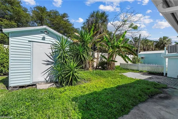 $2,000 | 1855 Danford Street, Unit A, Naples, FL 34112