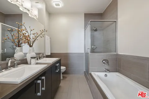 $1,099,000 | 1744 Granville Avenue, Unit 105, Los Angeles, CA 90025