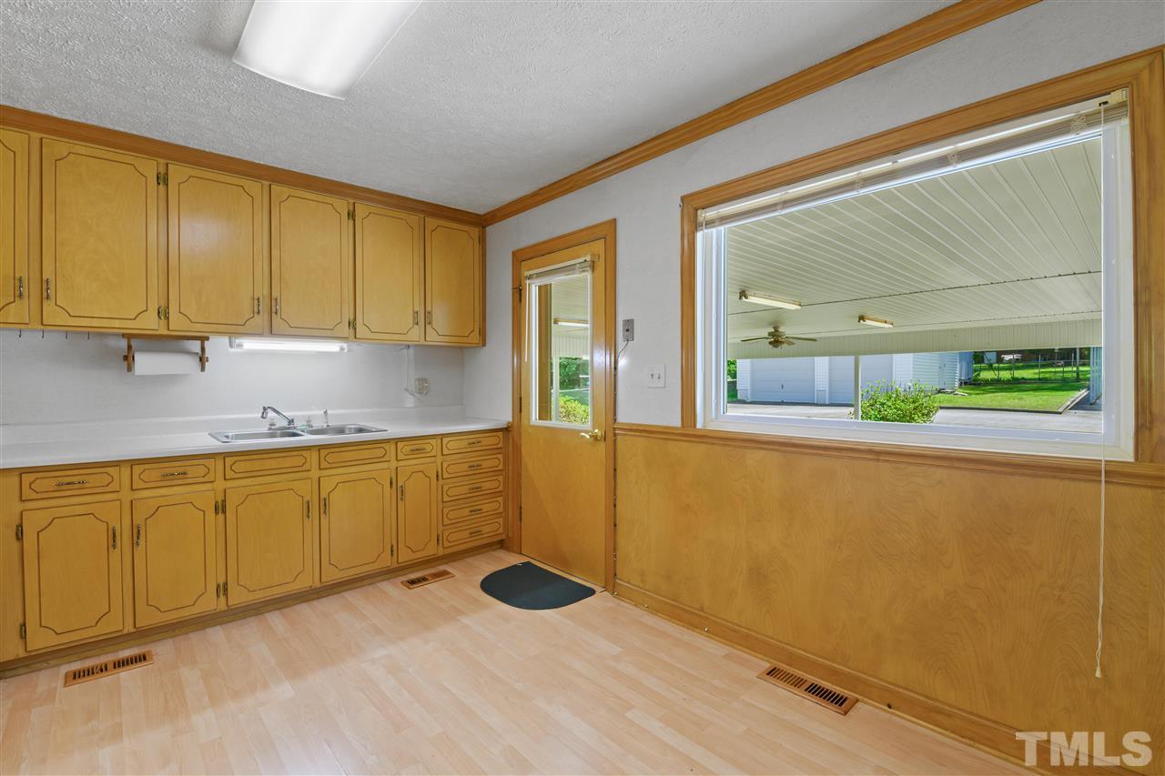 1421 Kelly Road Garner, NC 27529 - Photo 20 of 24 Sunny eat in kitchen!