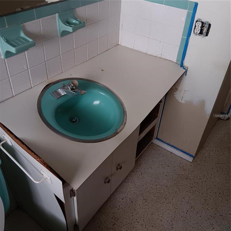 439 129th Avenue East Madeira Beach, FL 33708 - Photo 25 of 38