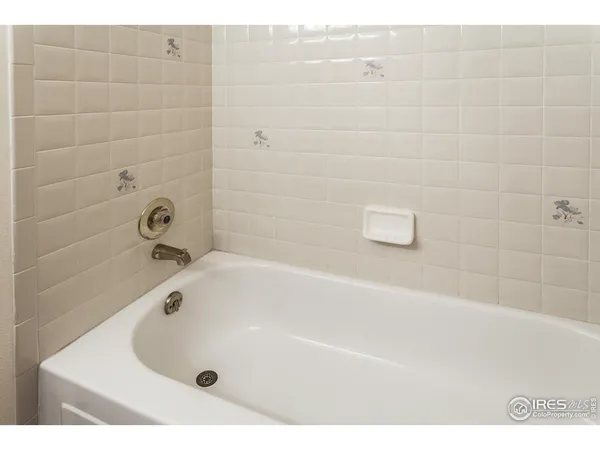 a bathroom with a tub