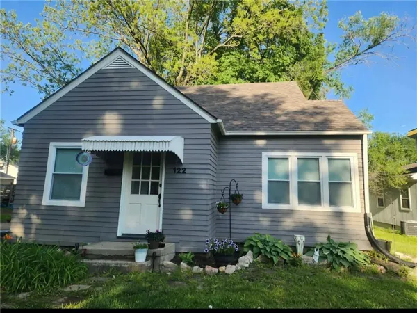 $199,000 | 122 South Campbell Street, Pleasant Hill, MO 64080