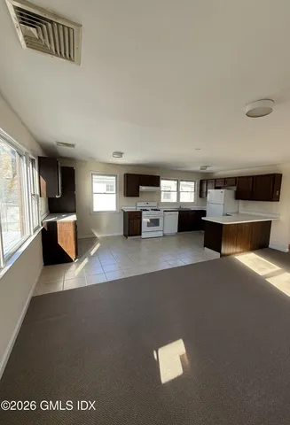 $3,000 | 72 Connecticut Avenue, Unit 2, Greenwich, CT 06830