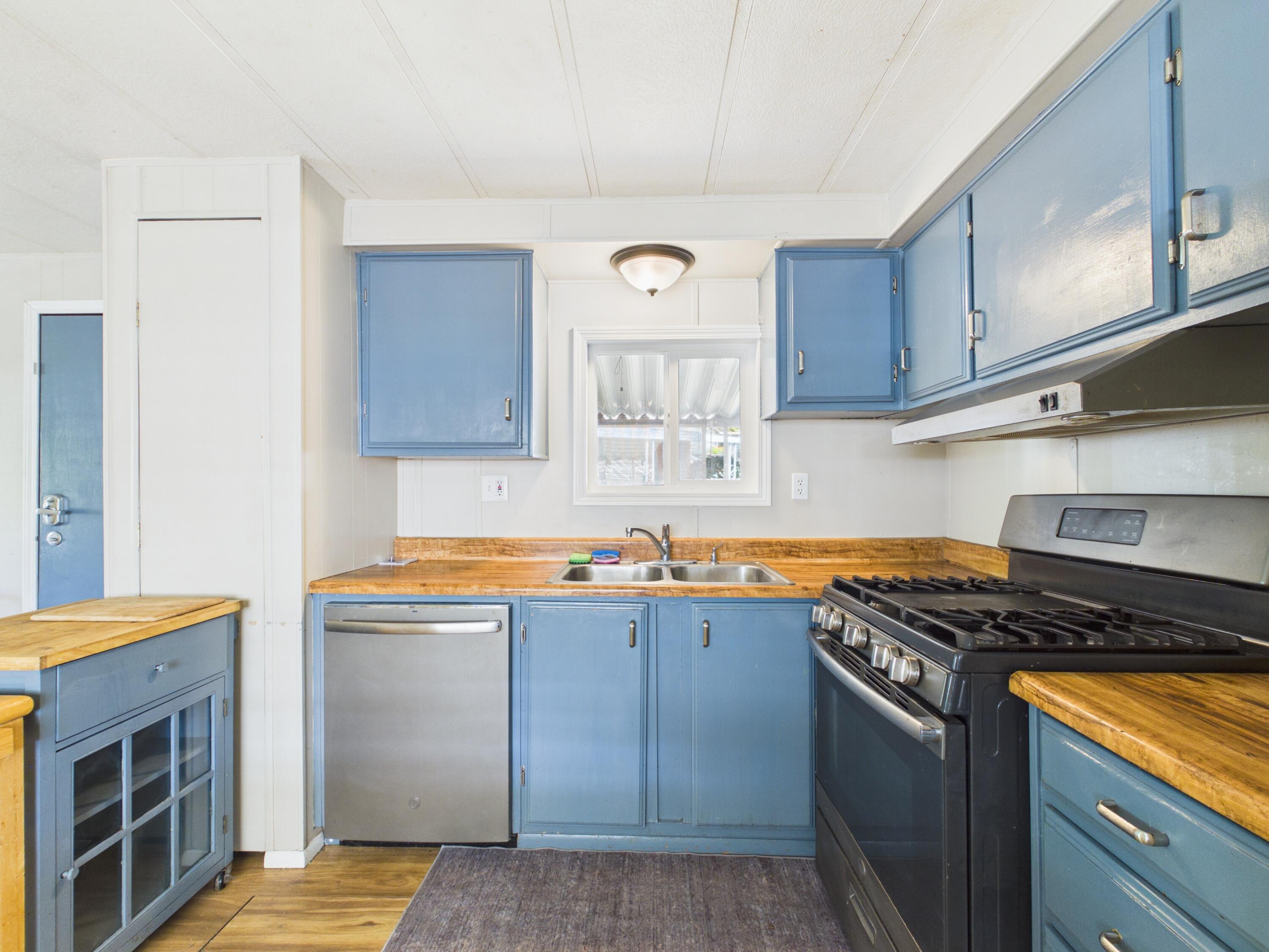 72 West Coast Road, Unit 22 Redway, CA 95560 - Photo 20 of 36 Gallery Image 20