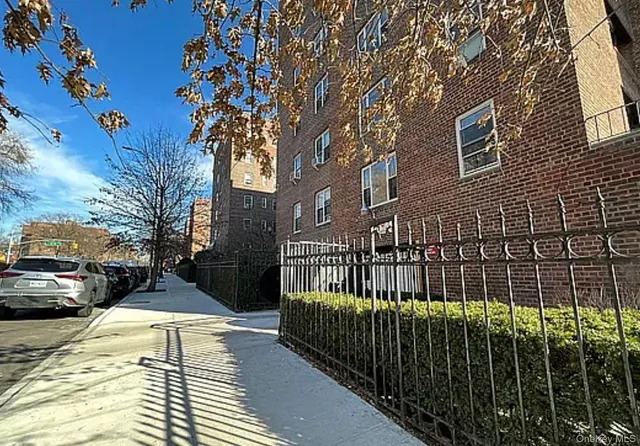 $297,000 | 76-10 34th Avenue, Unit 1O | Jackson Heights