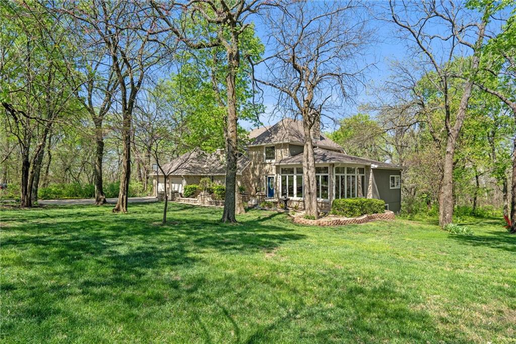 26208 Southwood Road Harrisonville, MO 64701 - Photo 2 of 59