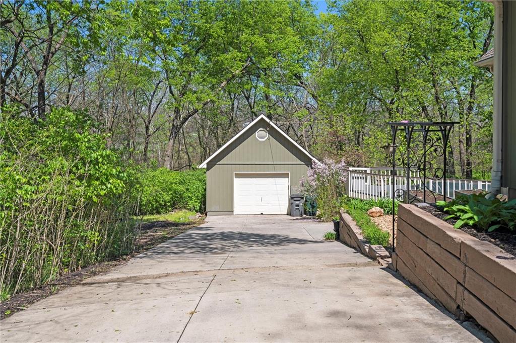 26208 Southwood Road Harrisonville, MO 64701 - Photo 47 of 59