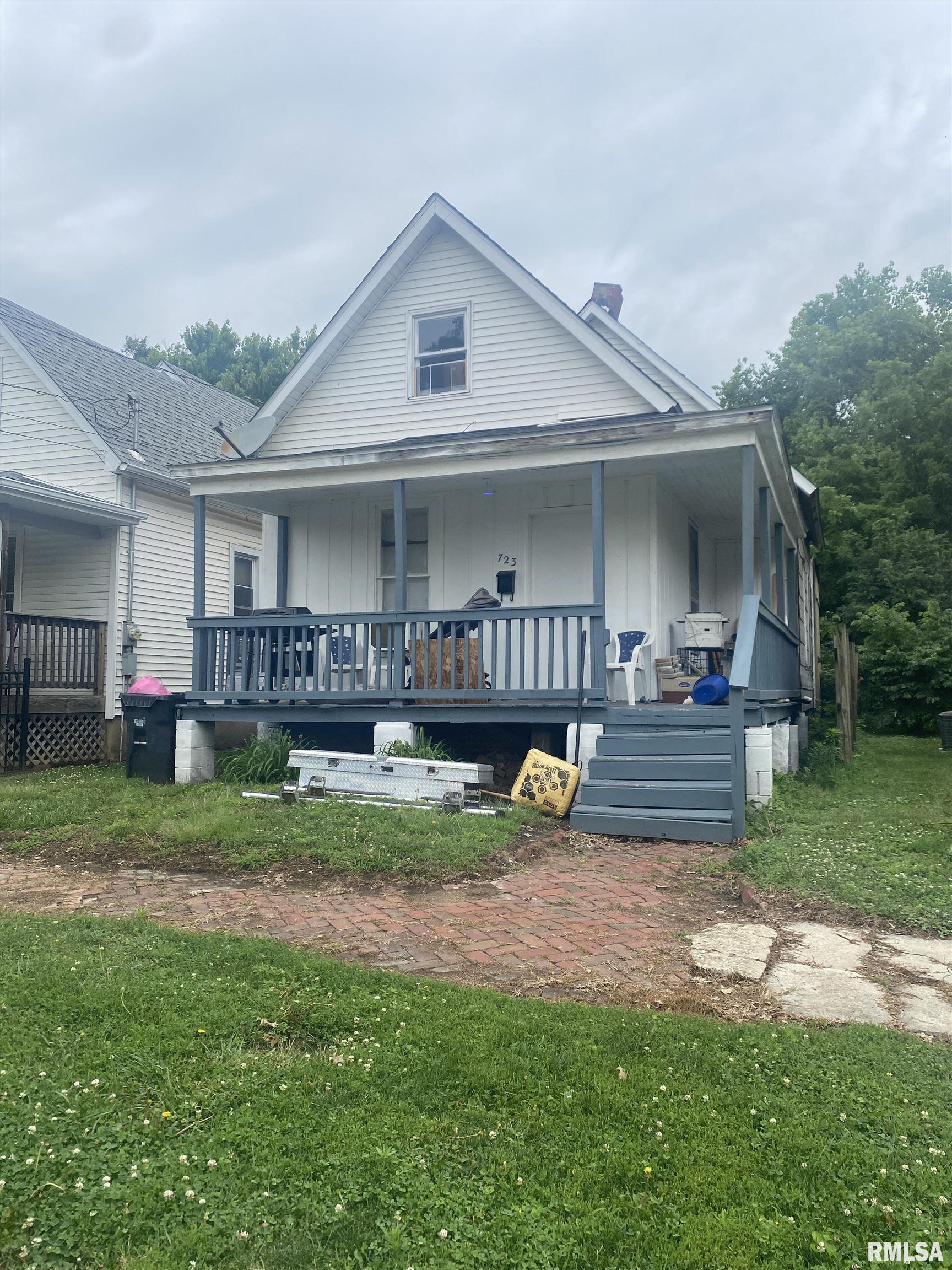 723 Anderson Place Canton, IL 61520 - Photo 1 of 2
