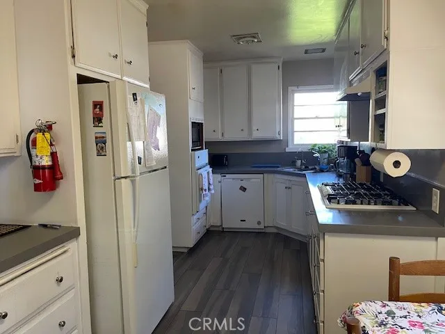 $1,150,000 | 13430 Oxnard Street, Valley Glen, CA 91401