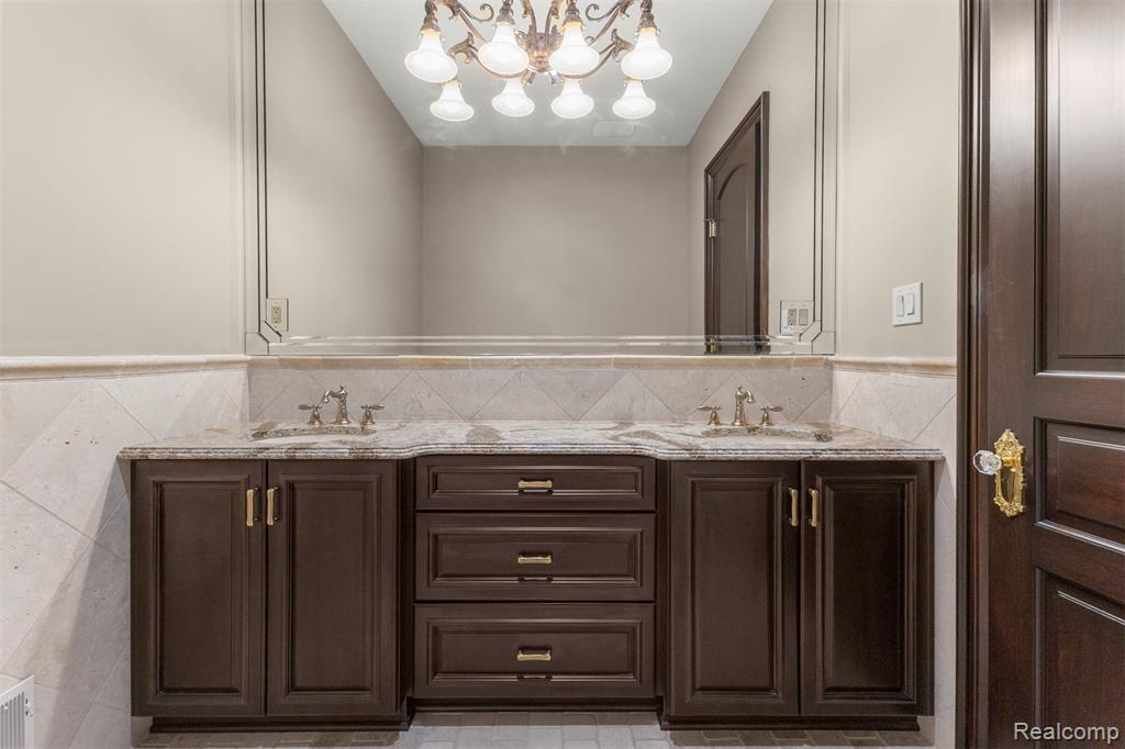 18585 Sheldon Road Northville, MI 48168 - Photo 44 of 98