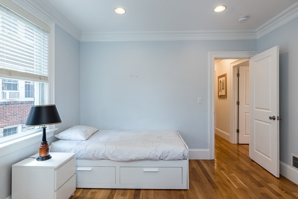11 Atherton Road, Unit 1 Brookline, MA 02446 - Photo 13 of 18 Gallery Image 13