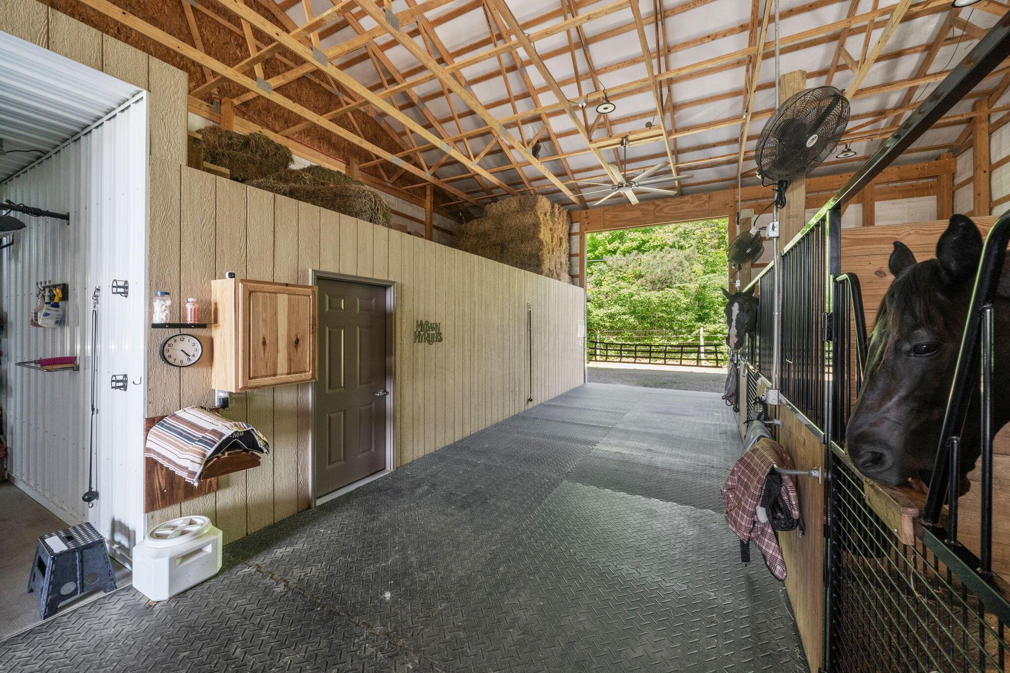 5516 Lancaster Road Hebron, OH 43025 - Photo 72 of 116 400 Bale hay loft