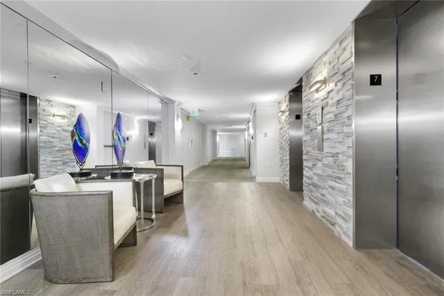 $980,000 | 4751 Gulf Shore Boulevard North, Unit 702, Naples, FL 34103