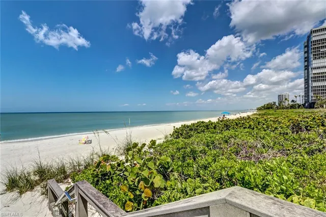 $980,000 | 4751 Gulf Shore Boulevard North, Unit 702, Naples, FL 34103