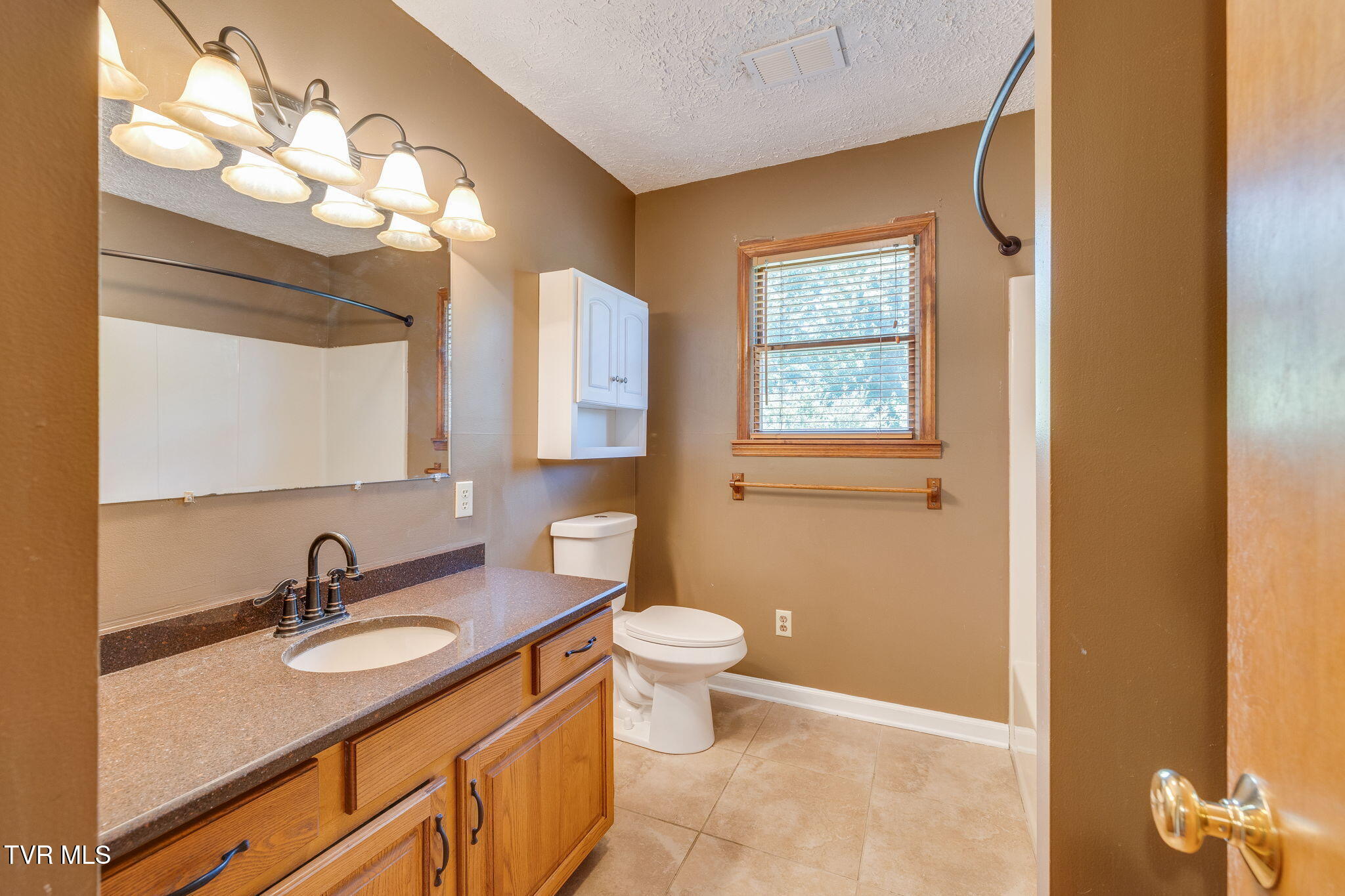 2015 Ridgefield Road Johnson City, TN 37601 - Photo 27 of 48 026