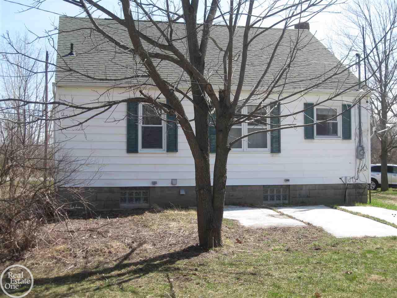 2645 Goodells Road Goodells, MI 48027 - Photo 30 of 36 31376603-29.JPG