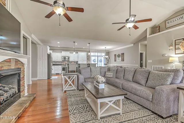 $639,900 | 19796 Spur Strap Road, Bristol, VA 24202