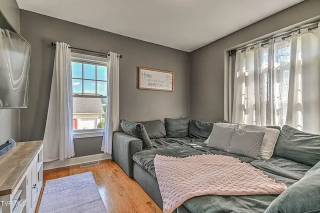 $639,900 | 19796 Spur Strap Road, Bristol, VA 24202